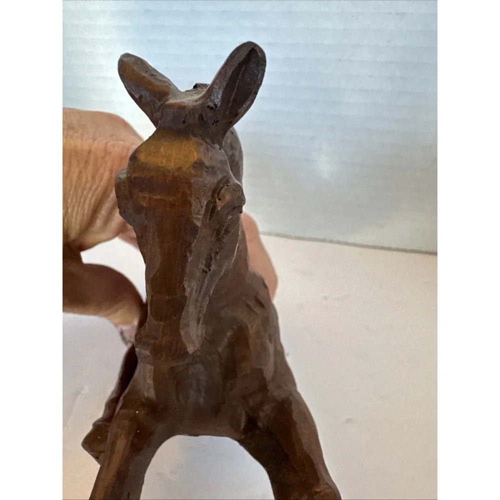 N/A horse figurine